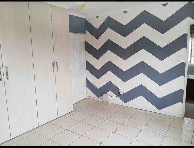5 BEDROOM HOUSE FOR SALE IN BLUFF